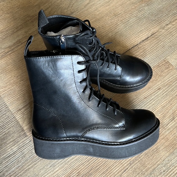 Urban Outfitters Gemma Utility wedge combat boots black size 8 - Picture 1 of 9